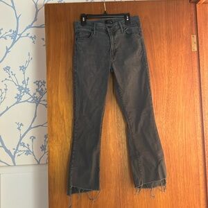Mother insider crop step fray size 26